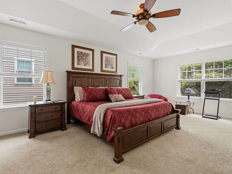 3809 Stoneybrook Dr — Photo 14