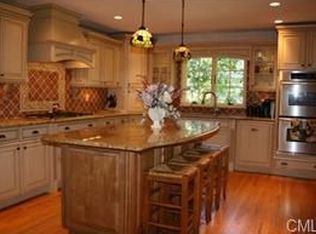 119 Garwood Rd, Trumbull, CT 06611