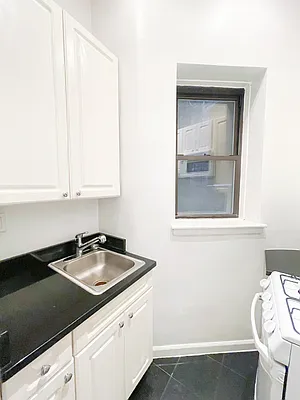 Rented by Urban Real Estate Inc | media 6