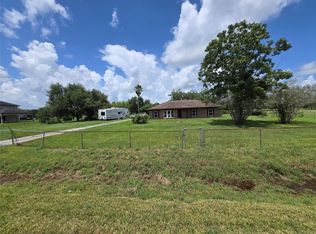 318 County Road 296d, Alvin, TX 77511