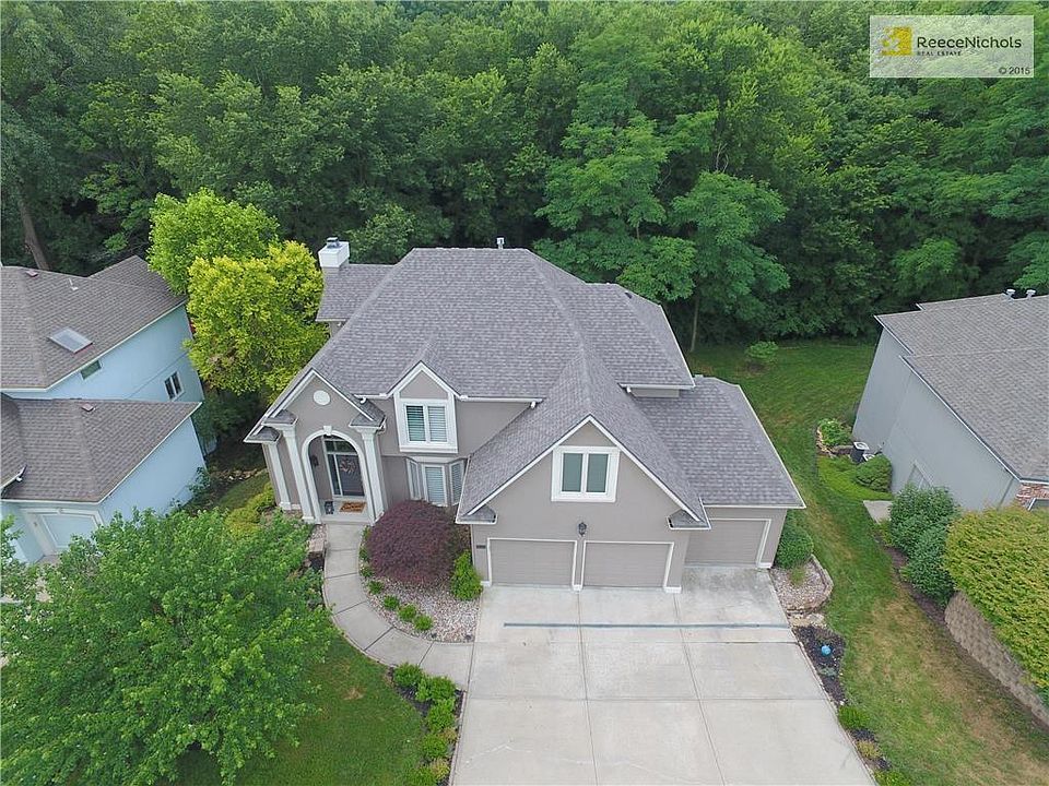 1st image of 900 Scott Dr