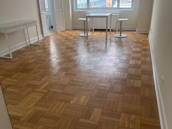 100 W 57th St, New York, NY