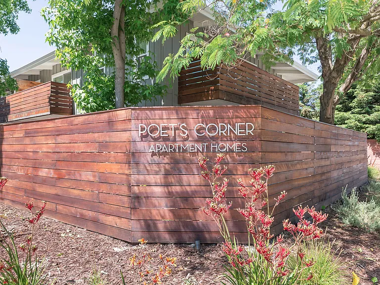 Poets Corner Apartments — Photo 36
