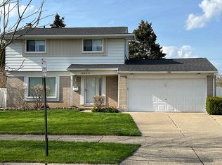 13656 Karl St, Southgate, MI 48195
