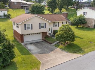 352 Partridge Dr, Princeton, WV 24740