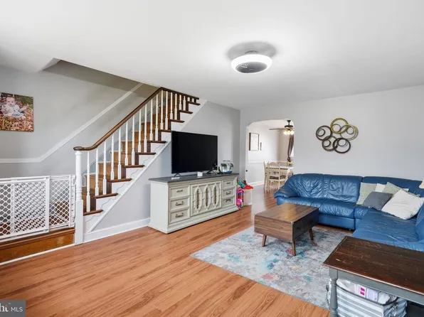 312 Spruce St, Glenolden, PA 19036