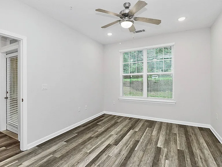 520 Tom Hunter Rd — Photo 58