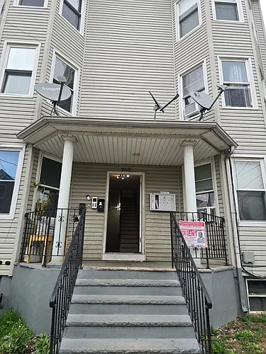 249 Inslee Pl Photo 1