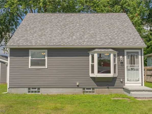 864 Argonne Ave, Akron, OH 44310