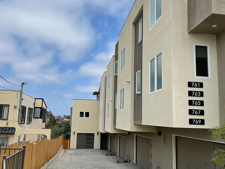 761 Cerro Gordo Ave — Photo 17