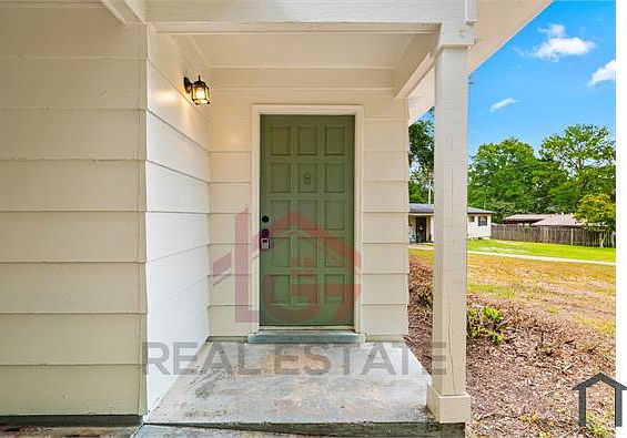 3rd image of 4112 Vassar Cir
