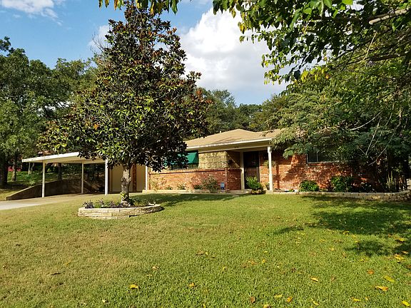 2nd image of 876 Patti Dr