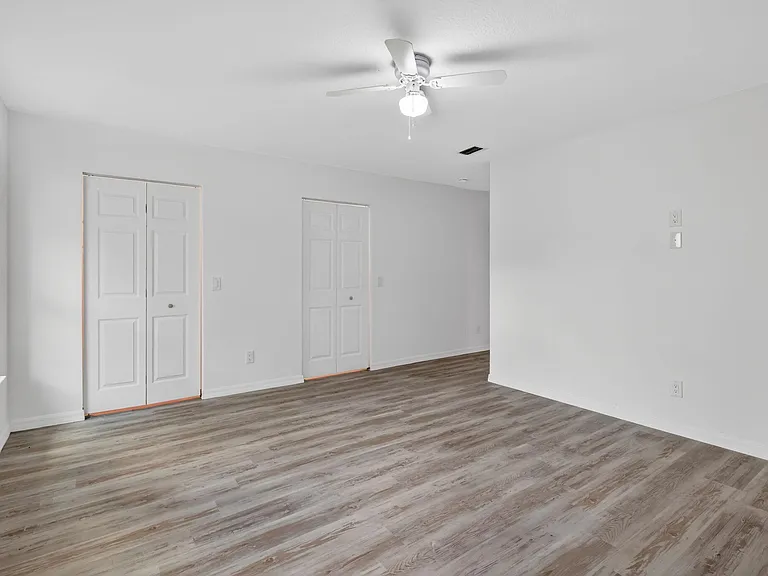 2206 S 34th St — Photo 34