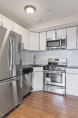 4th image of 2006 Lexington Ave #4A