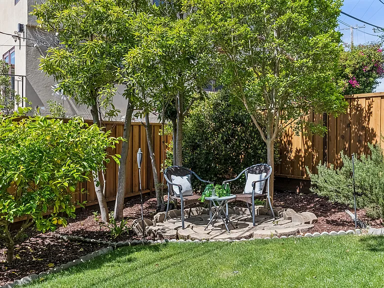 610 Hillcrest Blvd — Photo 66