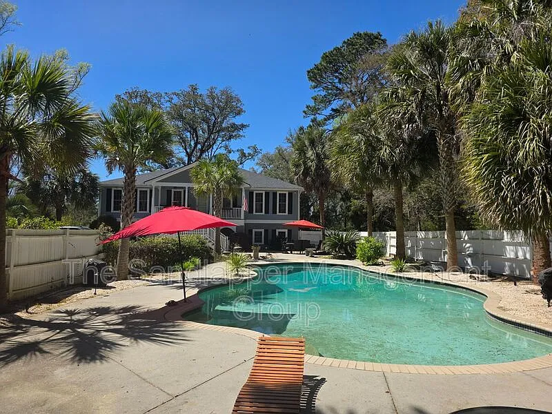 4 bed, 3.5 bath, 3168 sqft, $7,000 — Photo 1