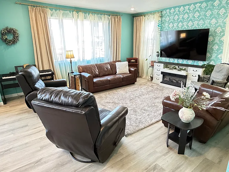 Main level living room