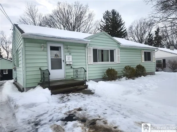 93 Seymour St, Fredonia, NY 14063