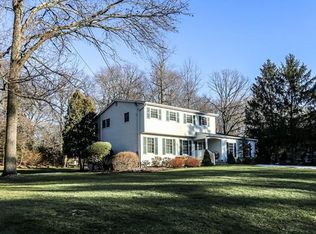 8 Dearborn Rd, West Nyack, NY 10994