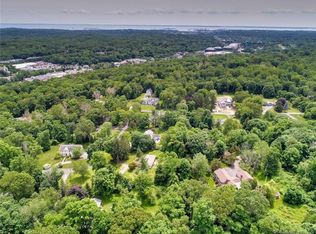 118 Valeview Rd, Wilton, CT 06897