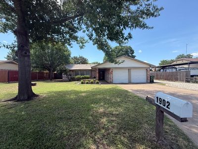 1902 SE 9th St, Mineral Wells, TX, 76067