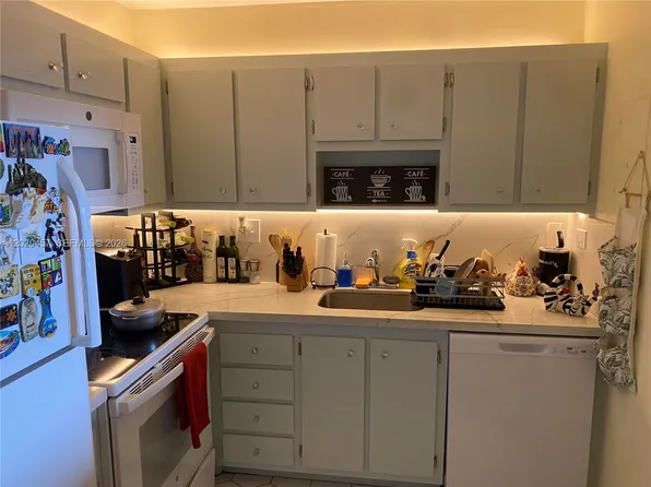 (undisclosed Address), Miami, FL 33126