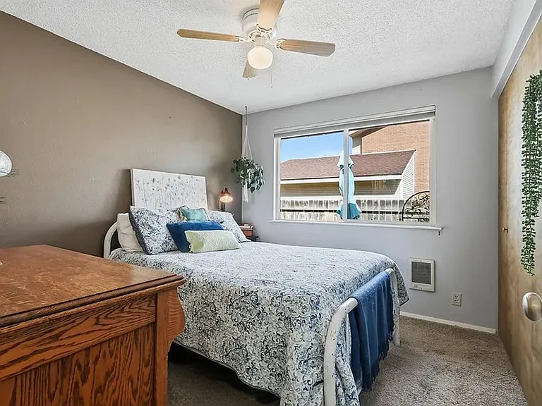 149- 1735, 1737 NE Wichita Way — Photo 36