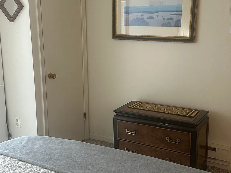 526 King George Ave SW #4 — Photo 5