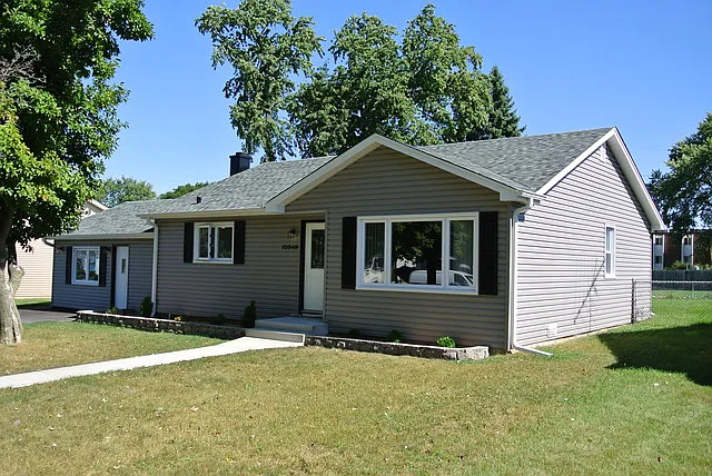 10549 Oak Park Ave photo 1