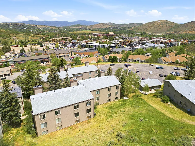 1650 Iron Horse Loop Rd #H5 — Photo 29