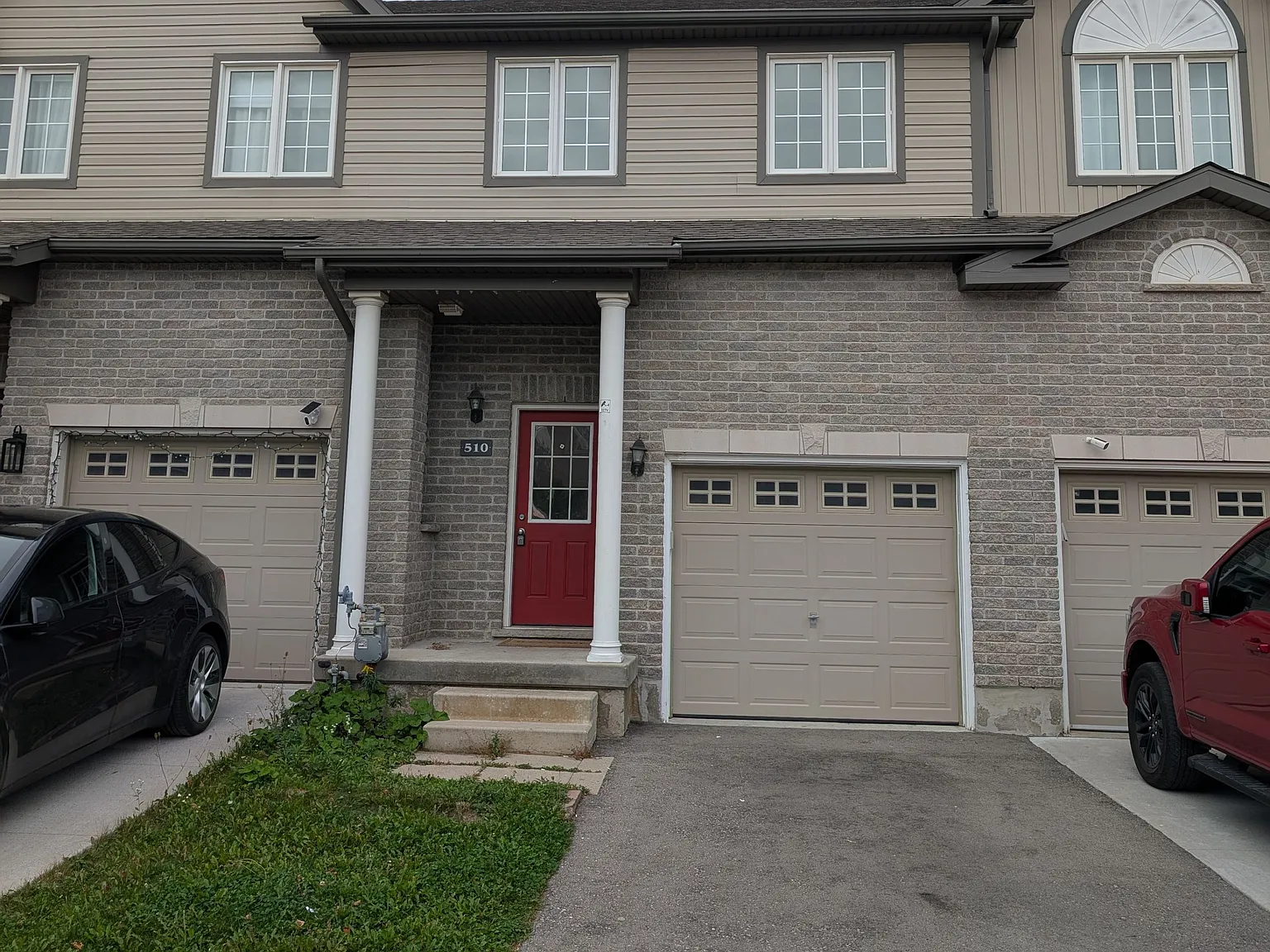 3 bed, $2,700 — Photo 1