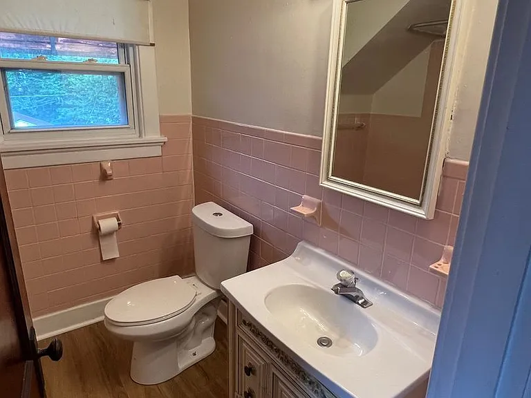 70 Gramont Ave — Photo 16
