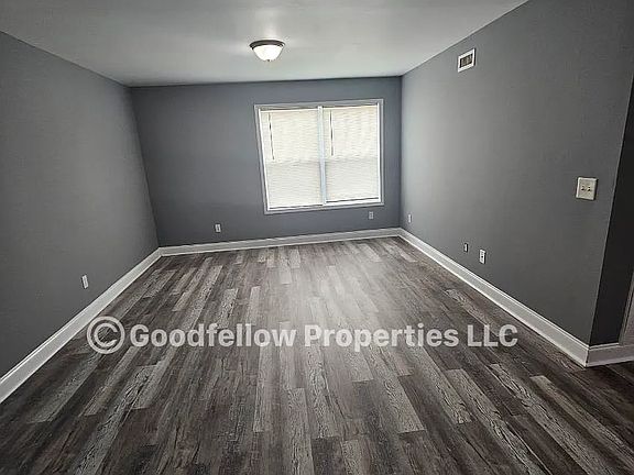 3rd image of 1049 Old Florence Rd #G
