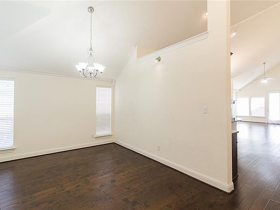 5th image of 3838 Mustang Ave