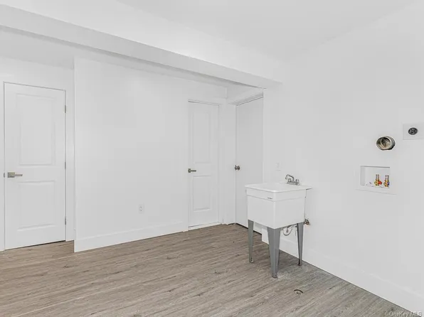 6140 Delafield Avenue image 34 of 36