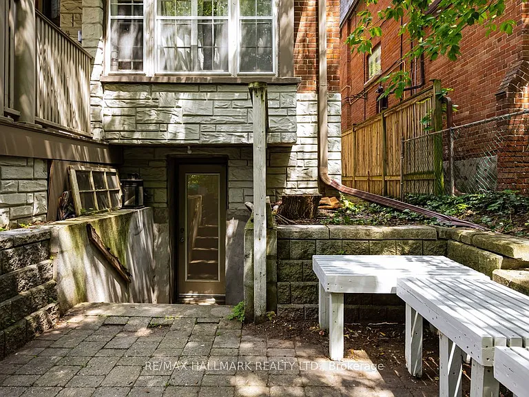 483 Parkside Dr #LOWER — Photo 16