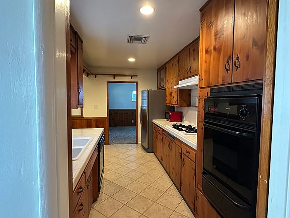 5th image of 4411 Mammoth Ave