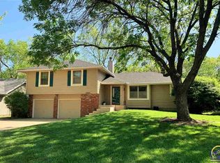 3054 SW Tutbury Town Rd, Topeka, KS 66614