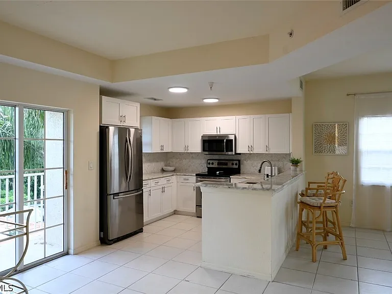 4450 Botanical Place Cir #301 — Photo 2