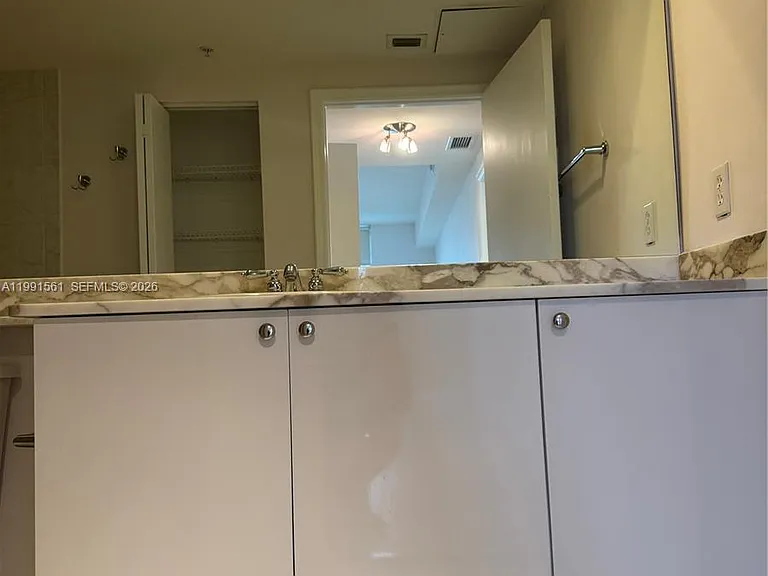 18800 NE 29th Ave #822 — Photo 10