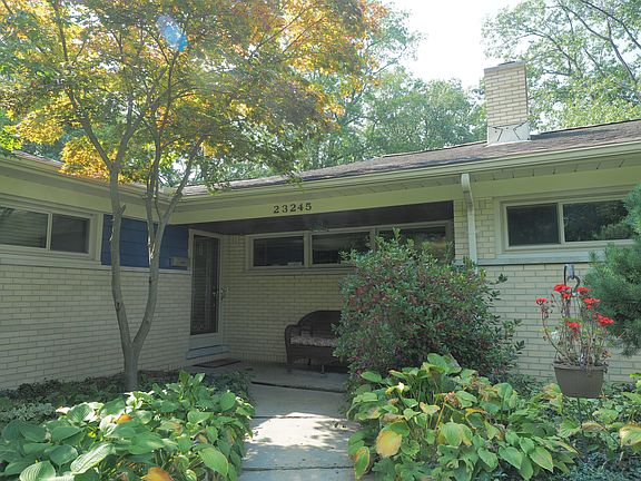 2nd image of 23245 Fleming Dr