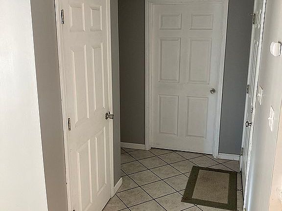 3rd image of 1303 Mockingbird Ln