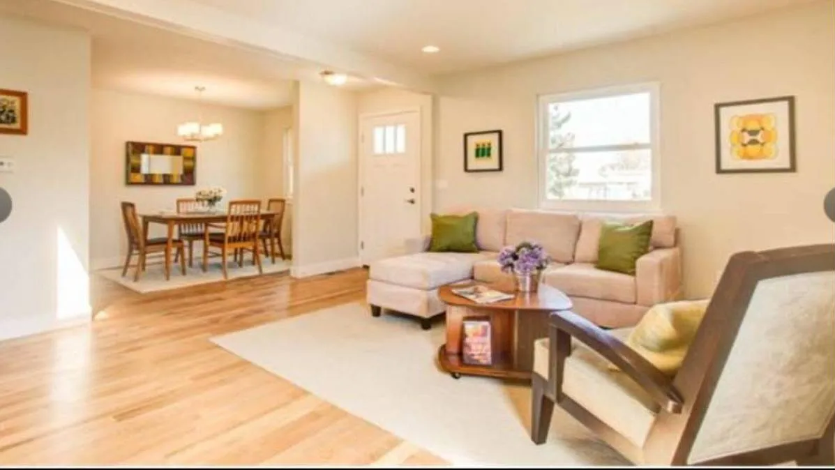 4 bed, 2232 sqft, $3,495 — Photo 3
