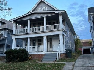 1631 Hillcrest Rd, Cleveland Heights, OH 44118