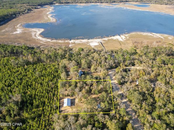 3310 Lakeshore Dr, Chipley, FL 32428