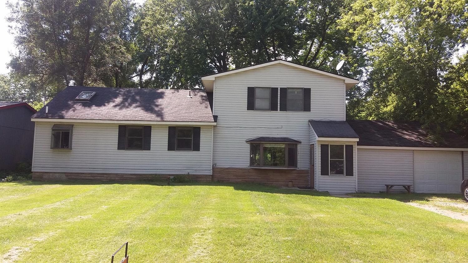 1904 Viola Dr, Ortonville, MI 48462 Zillow