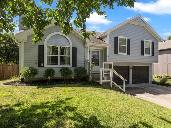 309 NE Fiddlewood Ave, Lees Summit, MO 64086