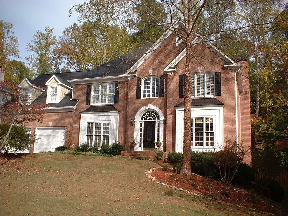 Front of 1306 Fallsbrook Terrace