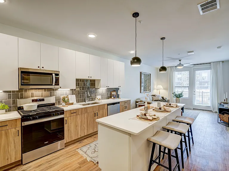 The Taylor at Greenway — Photo 1