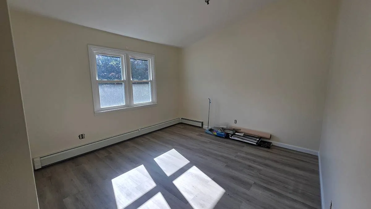 1 bed, $1,300 — Photo 1